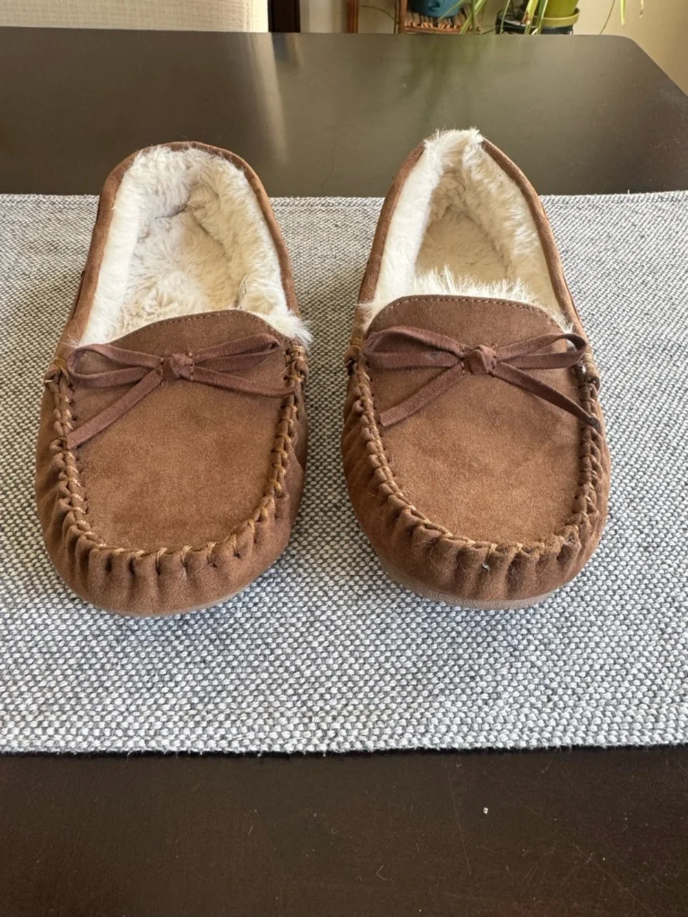 Boys Size 3 Brown Faux-Suede Moccasin Slippers with Fur Lining
